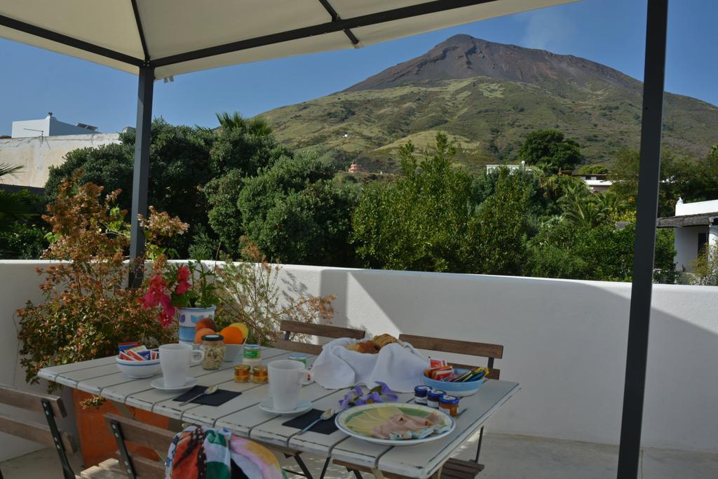 Il Gabbiano Relais In Stromboli Aparthotel Room photo