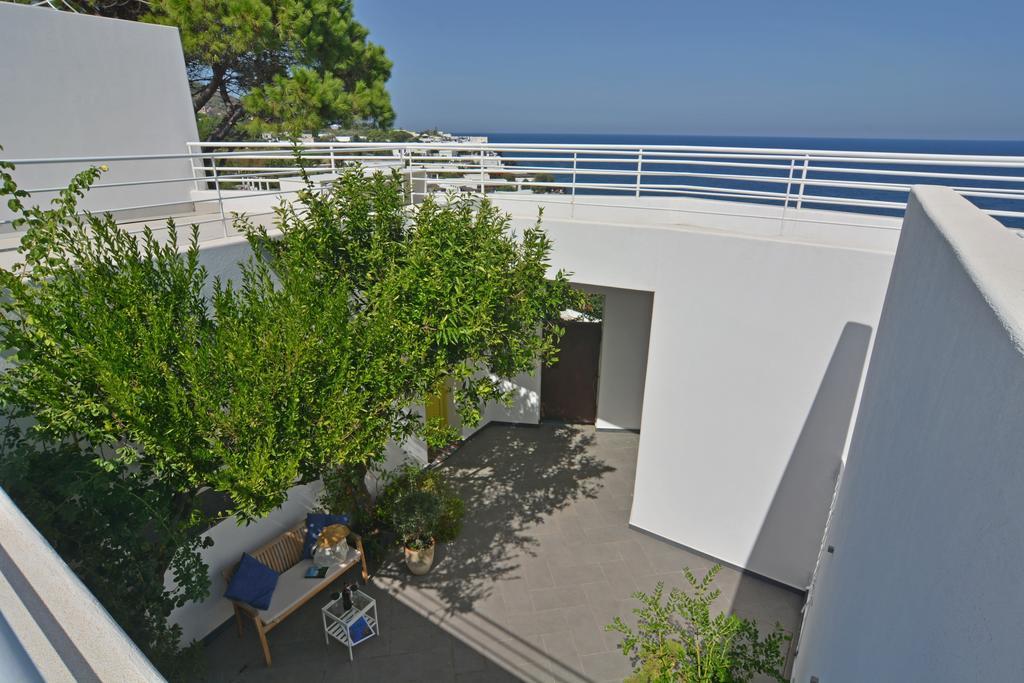 Il Gabbiano Relais In Stromboli Aparthotel Exterior photo