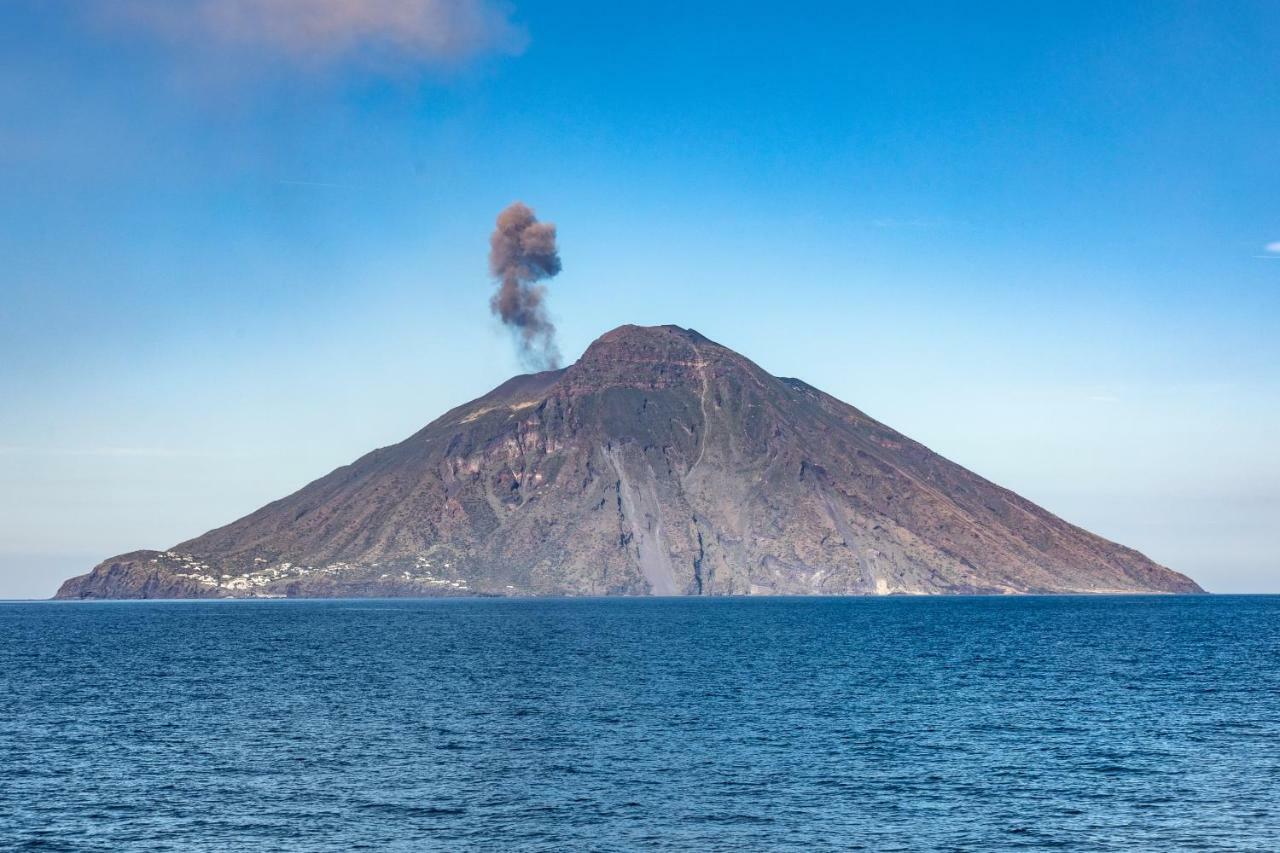 Il Gabbiano Relais In Stromboli Aparthotel Exterior photo